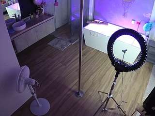 voyeurcam-casa-salsa-bathroom-3 webcam model stream image