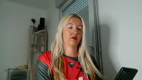 Shanaa74000 webcam model stream image