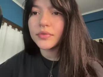 kikilove15 webcam chaturbate model stream image