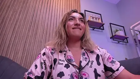 TomLondon_ webcam model stream image