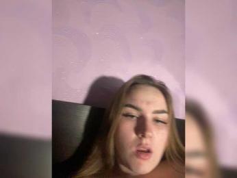 Violettae webcam model stream image