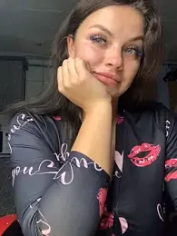 Sweeeeet_Candy webcam model stream image