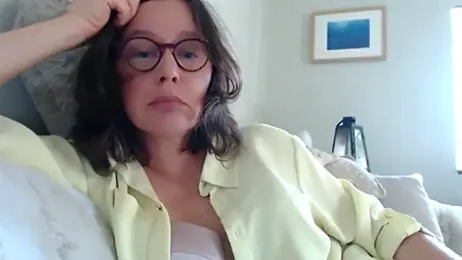 Кадр эфира Muntthee на Stripchat
