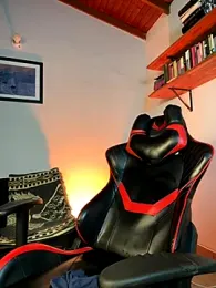 AlekBlake_ webcam model stream image