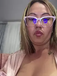 VIOLETA-25_ webcam model stream image