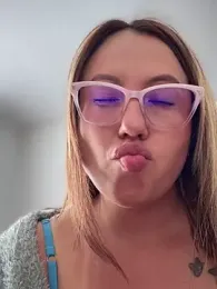 VIOLETA-25_ webcam model stream image