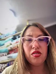 VIOLETA-25_ webcam model stream image