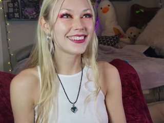 lilfknsquirt webcam model stream image