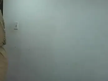 MeganAndMax@xh webcam model stream image