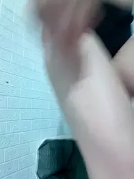 Luna9XXX webcam model stream image