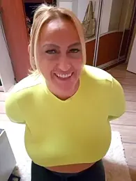 Isabellaa04 webcam model stream image