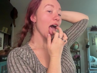 Lilly Elle webcam model stream image