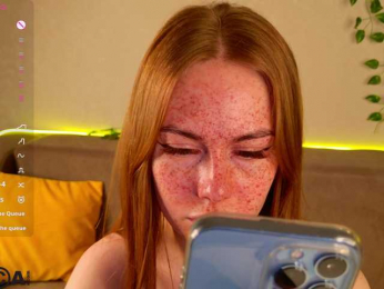 Roxy-Sunny webcam model stream image