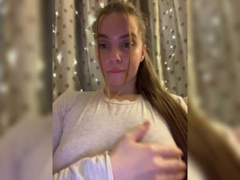 Kikilucky webcam bongacams model stream image