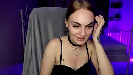 emlymur webcam model stream image