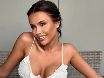 Anais webcam model stream image