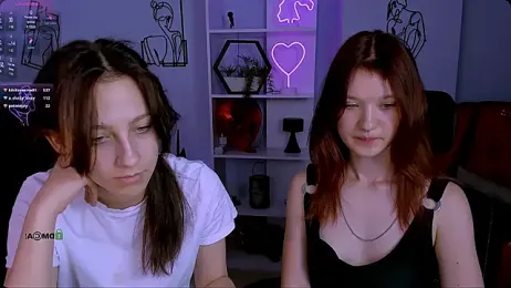 lau_ra_queen webcam model stream image