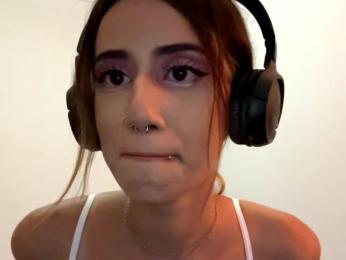 JulySapphire webcam model stream image