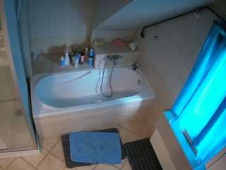 voyeurcam-julmodels-bath-2nd-1 webcam model stream image