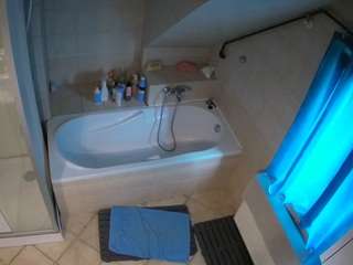 voyeurcam-julmodels-bath-2nd-1 webcam model stream image
