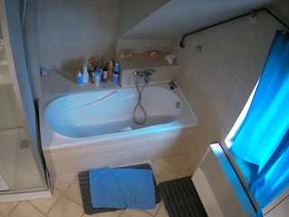 voyeurcam-julmodels-bath-2nd-1 webcam model stream image