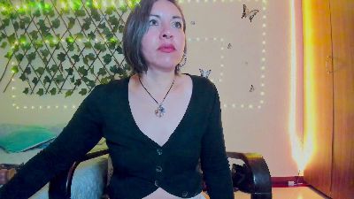 your_hot_wolf webcam model stream image