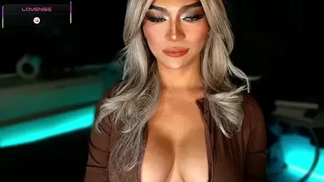 TheHuntress_ webcam model stream image