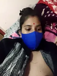 Maahi-Queen webcam model stream image