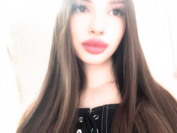 KhloePaws webcam model stream image