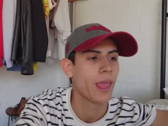 hey_cesard webcam chaturbate model stream image