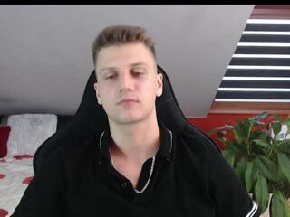 Leo Fowler webcam model stream image