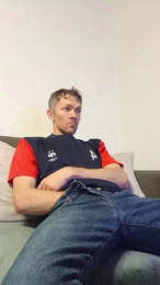 Miche2403 webcam model stream image