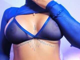 lunaa-hart webcam model stream image