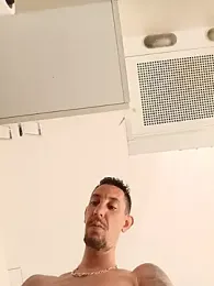 willouh-66 webcam model stream image