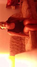 Bombones2 webcam model stream image