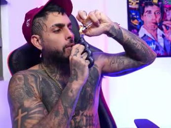 logan_hugh8 webcam model stream image