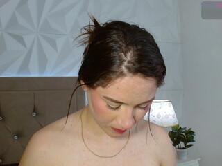 Gwen Drew webcam model stream image