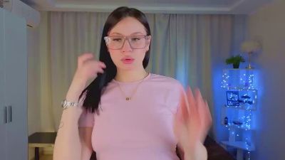 LoreeLoree webcam cam4 model stream image