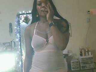 lunanova999 webcam model stream image