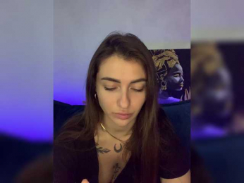 WILDGIRL webcam bongacams model stream image