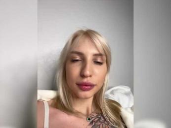 Cristi-Candy webcam model stream image