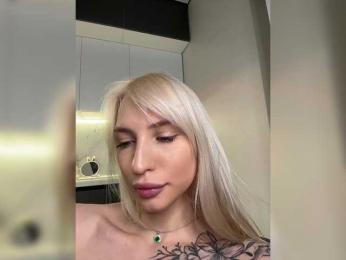 Cristi-Candy webcam model stream image