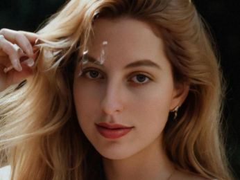 MiaEstrellas webcam model stream image