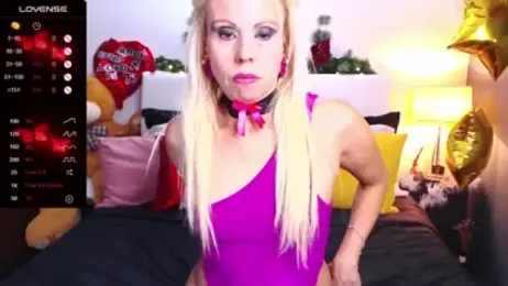 Luci_evans webcam model stream image