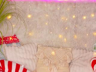 Lily Rooney webcam model stream image