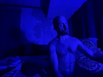 OGmailKnows webcam model stream image