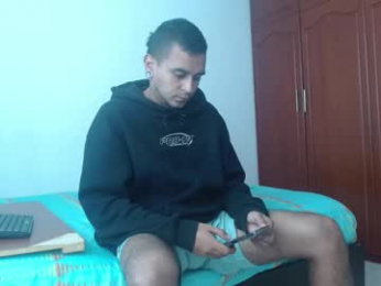 carlandellie_2 webcam model stream image