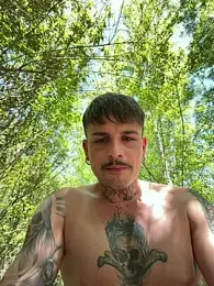 D3V0Z webcam stripchat model stream image