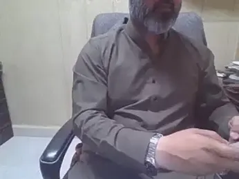 hairymaster95 webcam stripchat model stream image