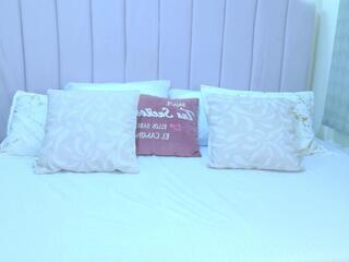 Alison Ferrer webcam model stream image